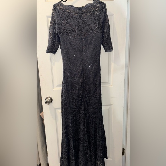 Formal Long Gown - Picture 4 of 6